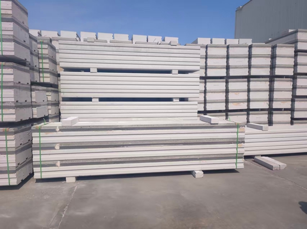 自保温外墙复合墙板