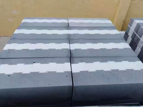 自保温混凝土砌块
